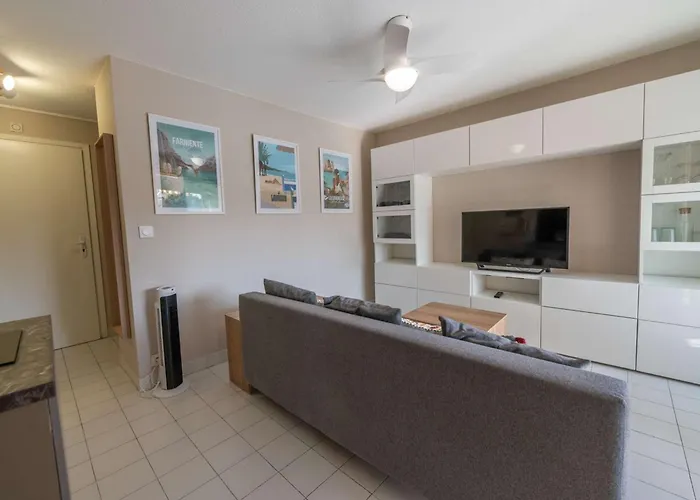 T2 Renove/piscine/clim/commerces Apartman Le Lavandou